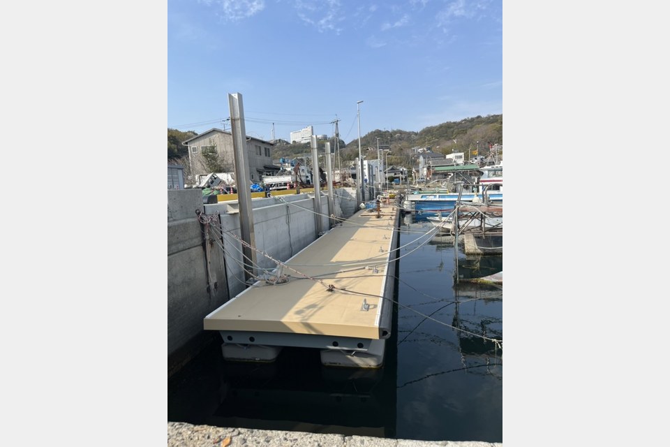 浮桟橋の画像